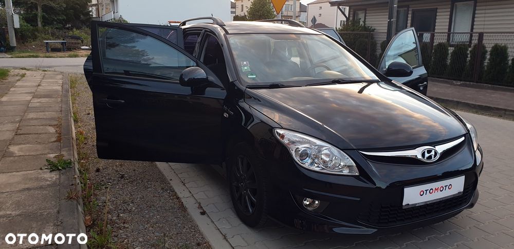 Hyundai i30 i30cw 1.6 CRDi blue Classic - 12