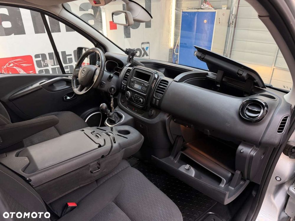 Opel VIVARO - 28