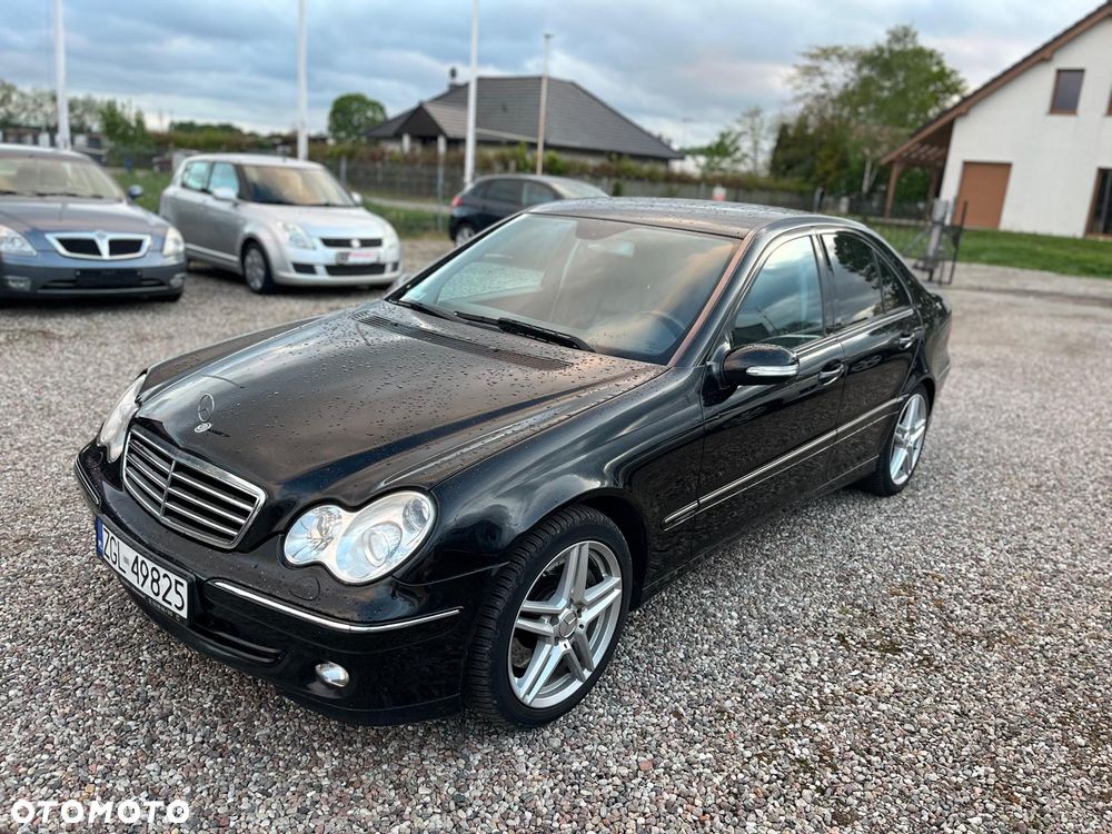 Mercedes-Benz Klasa C 180 Kompressor Automatik Avantgarde Sport Edition