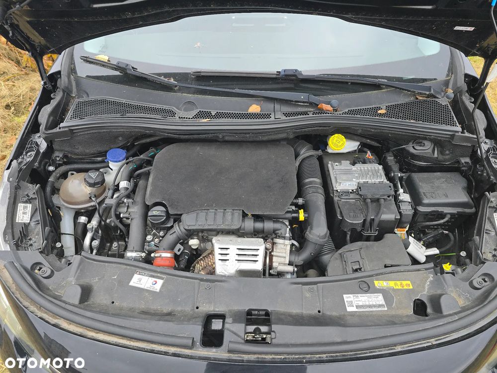 Peugeot 2008 1.2 Pure Tech Allure S&S EAT6 - 13