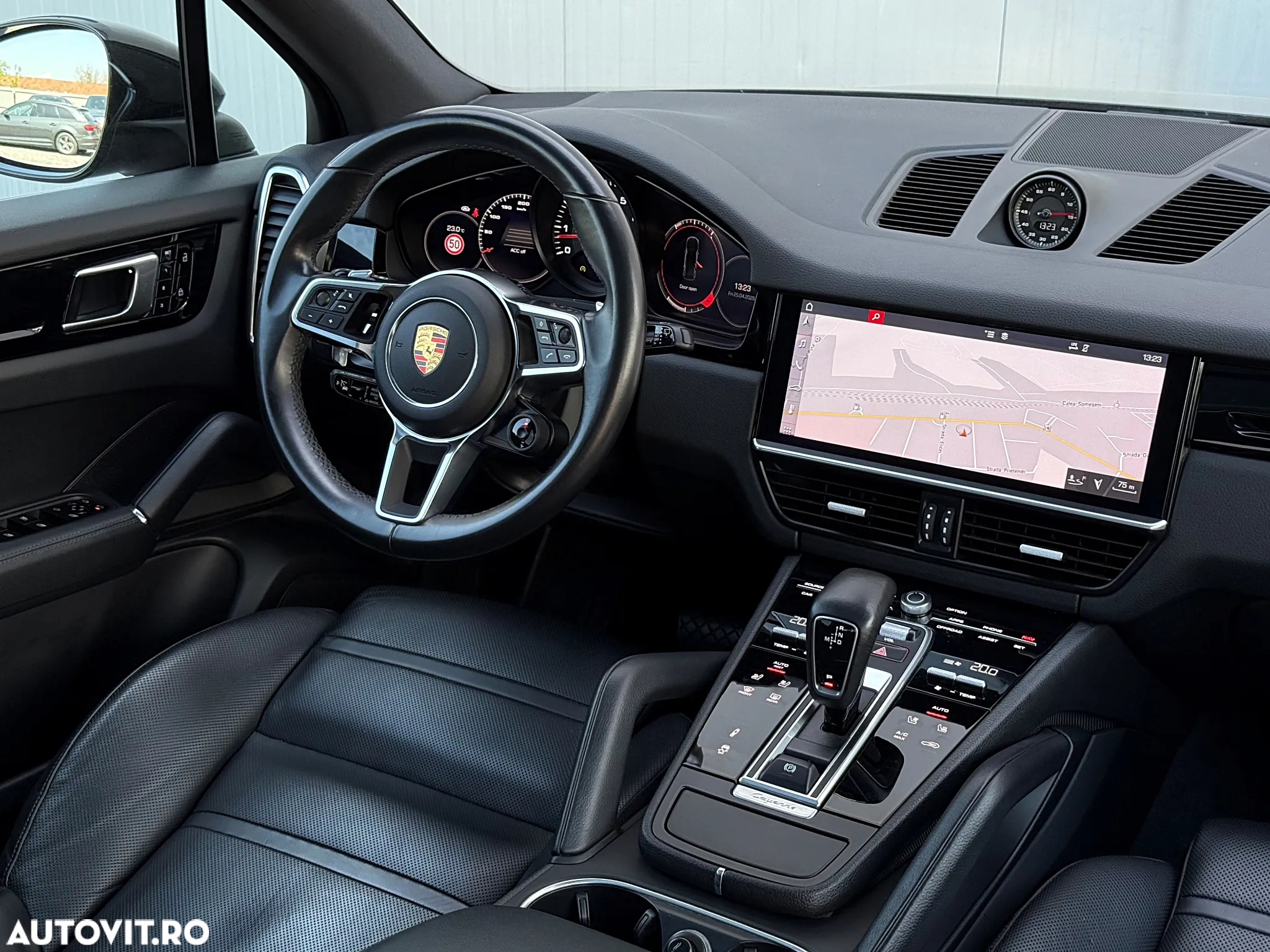 Porsche Cayenne Tiptronic S Platinum Edition - 13