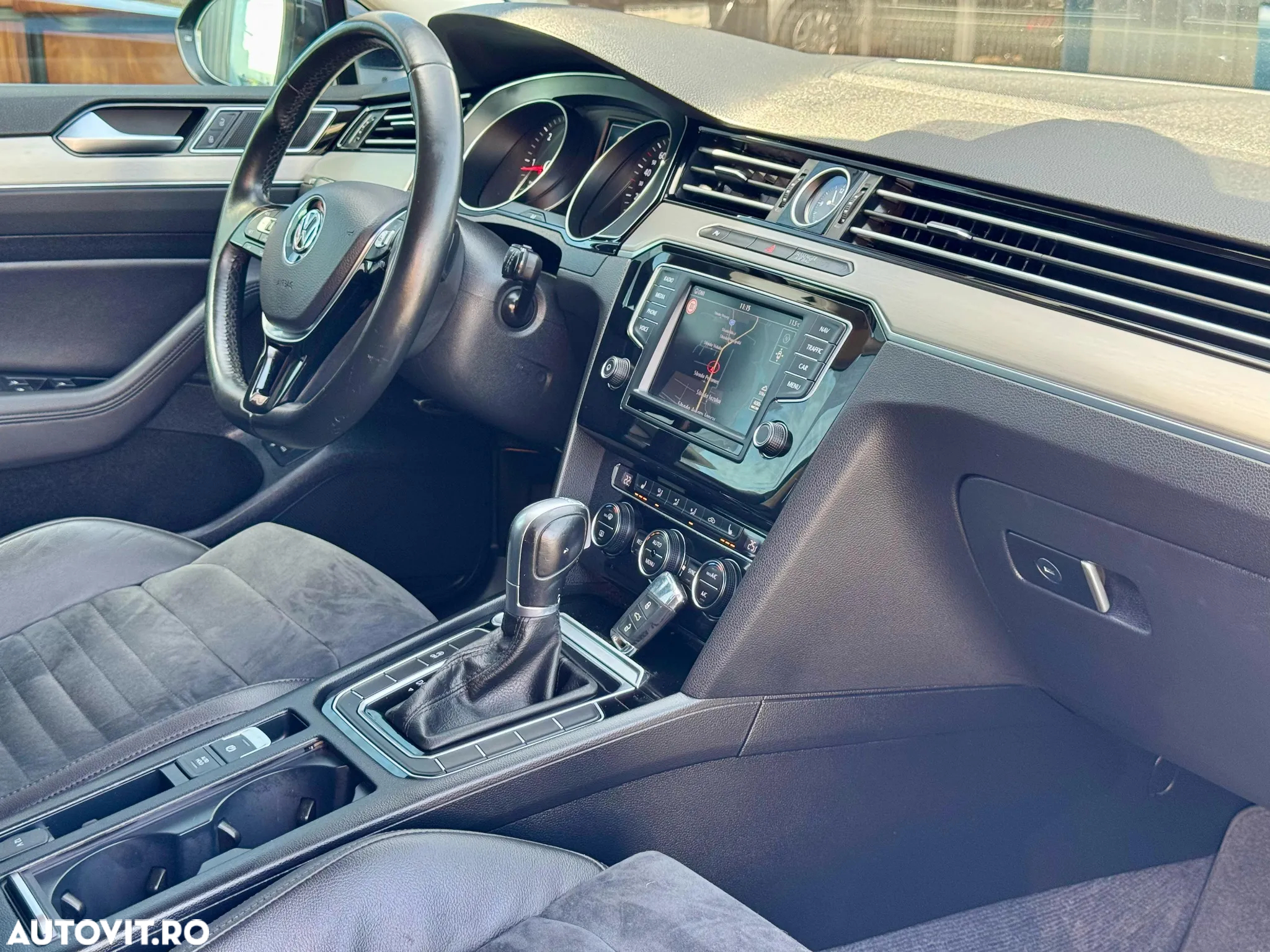 Volkswagen Passat Variant 2.0 TDI Highline - 8