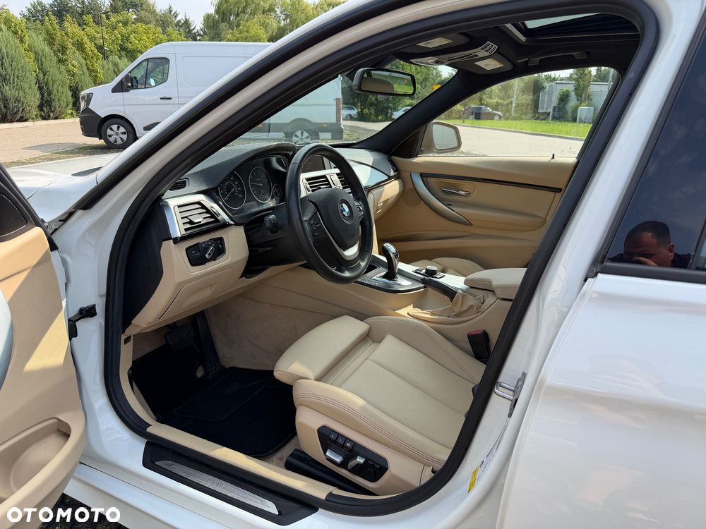 BMW Seria 3 328i Sport-Aut Sport Line - 10