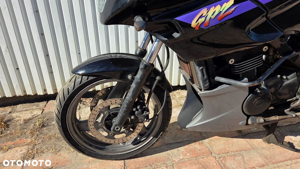 Kawasaki GPZ - 8