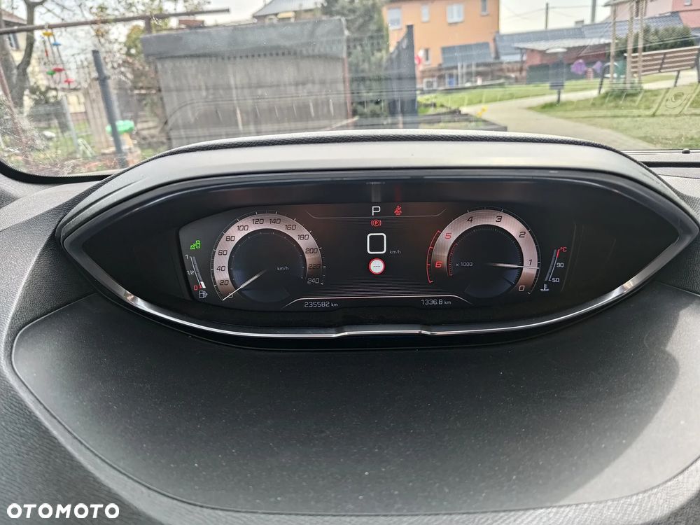 Peugeot 5008 BlueHDi 180 EAT8 GT - 6