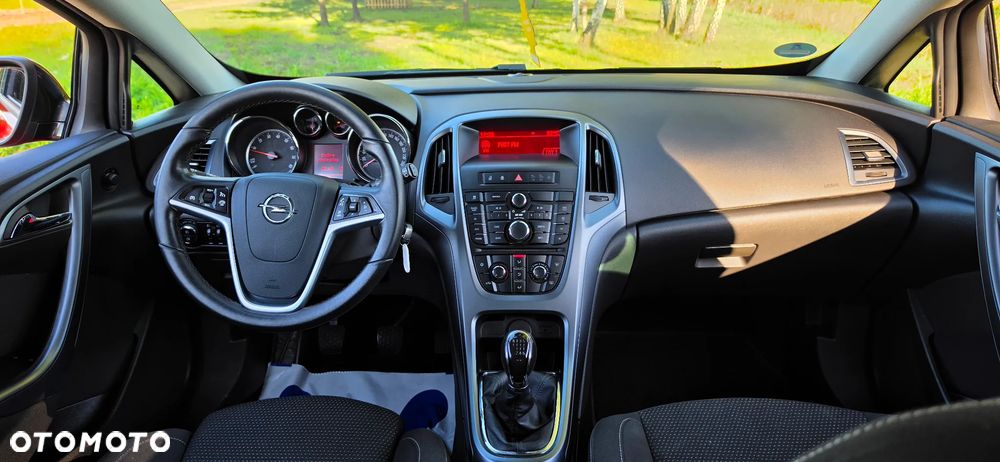 Opel Astra 1.4 Turbo - 27