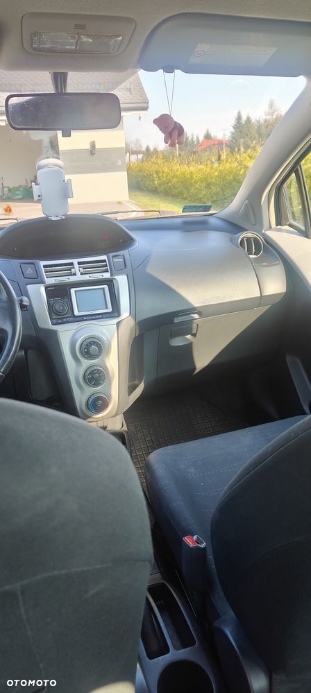 Toyota Yaris 1.4 D-4D Sol MM - 9