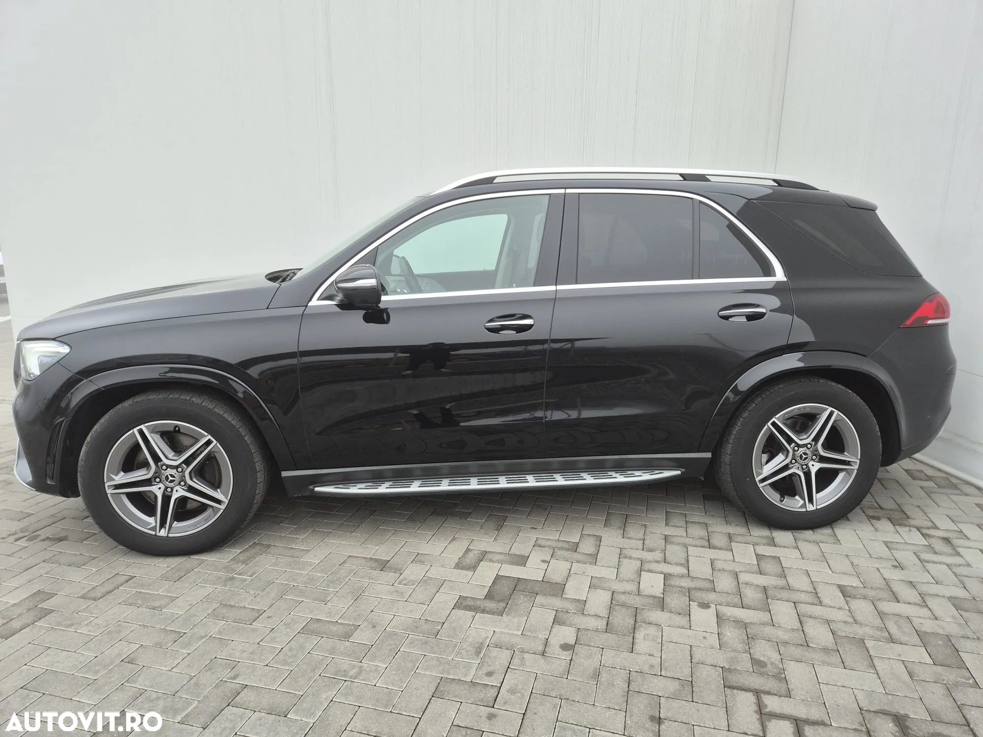 Mercedes-Benz GLE 300 d 4Matic 9G-TRONIC AMG Line - 2
