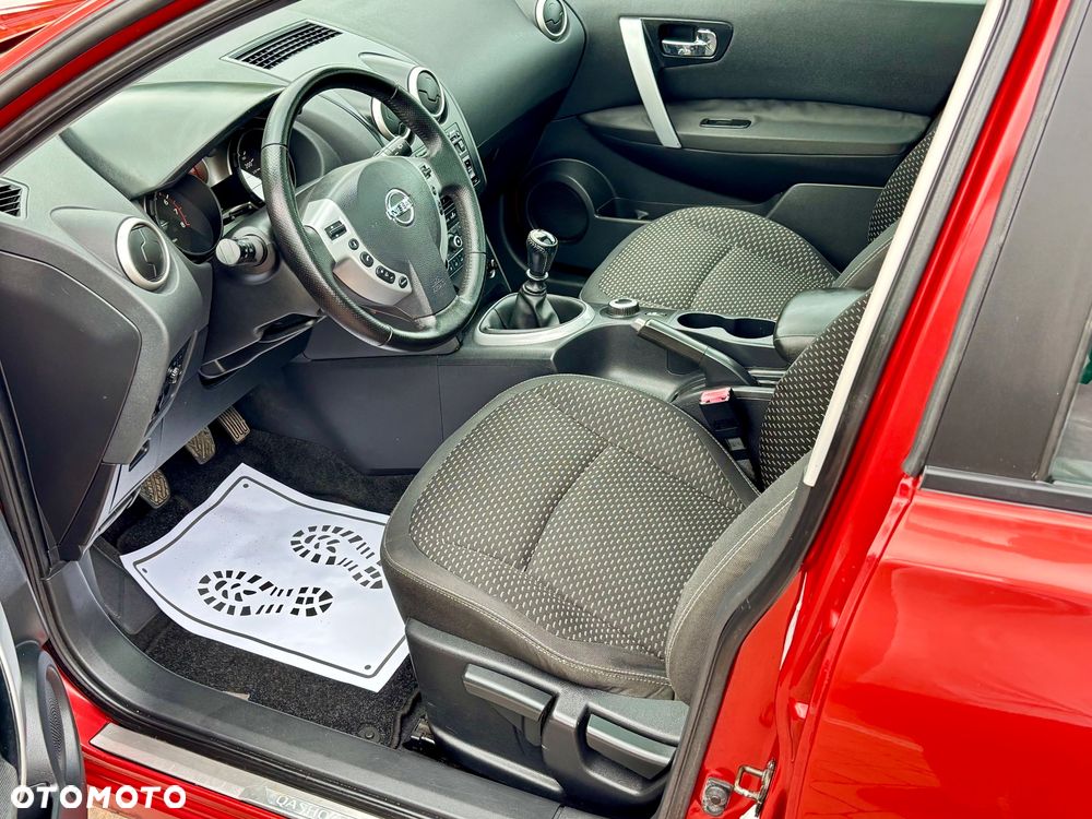 Nissan Qashqai 2.0 4x4 visia - 23