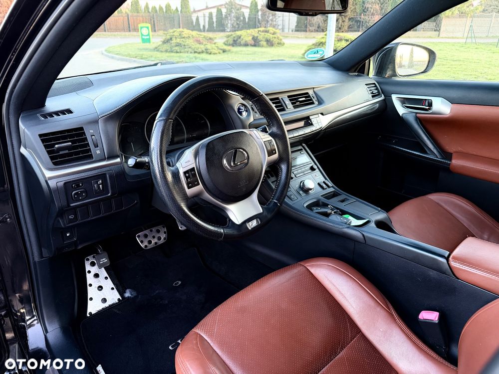 Lexus CT 200h F Sport - 11