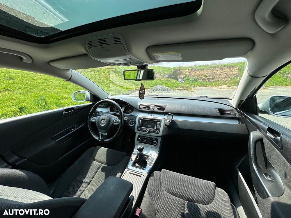 Volkswagen Passat - 14
