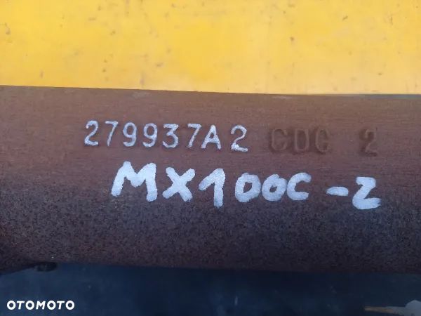 Kolanko tłumika Case MX100C - 2