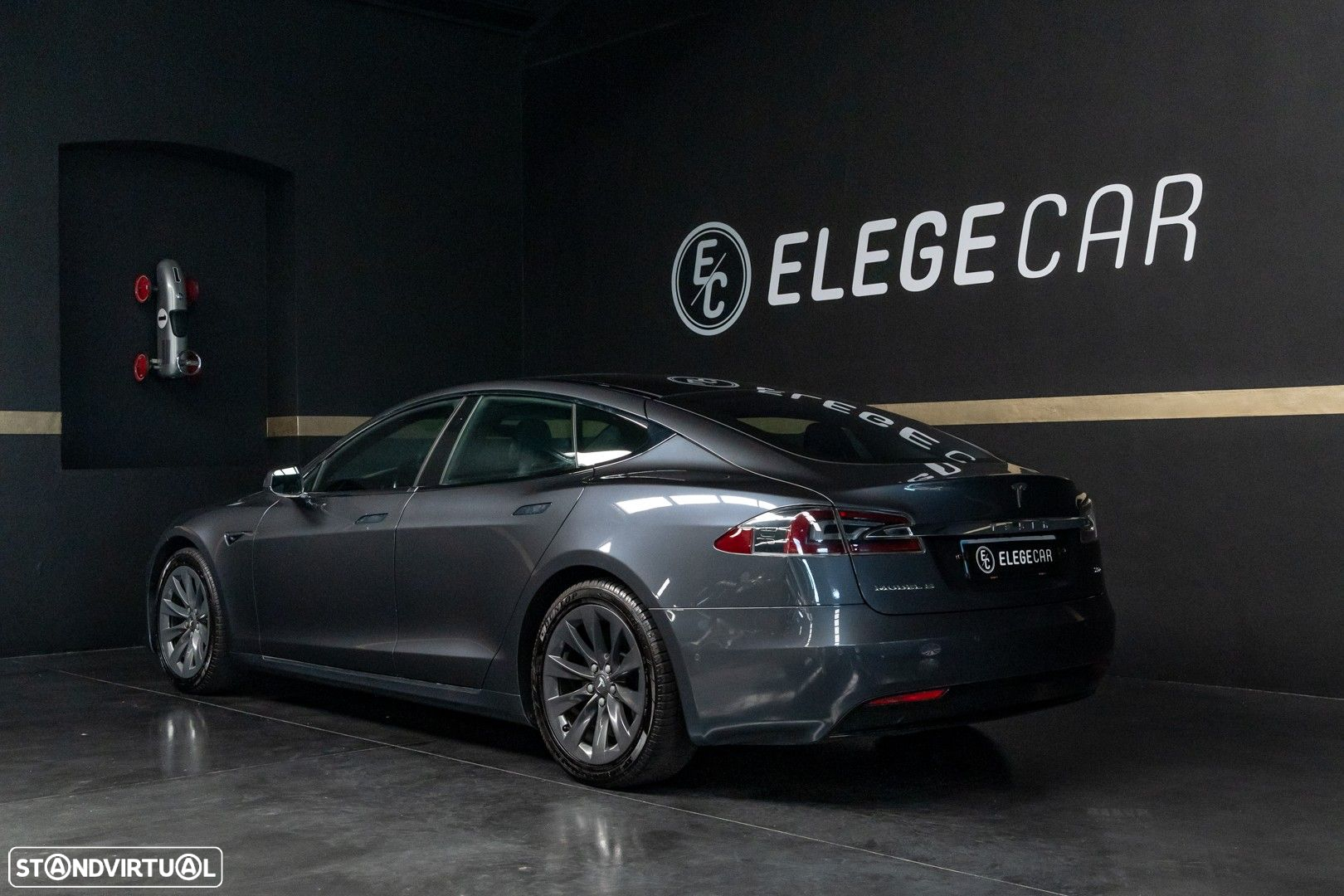 Tesla Model S 75D - 8