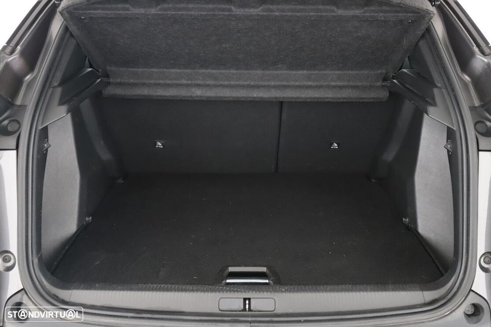 Peugeot 2008 PureTech 130 EAT8 Active - 12