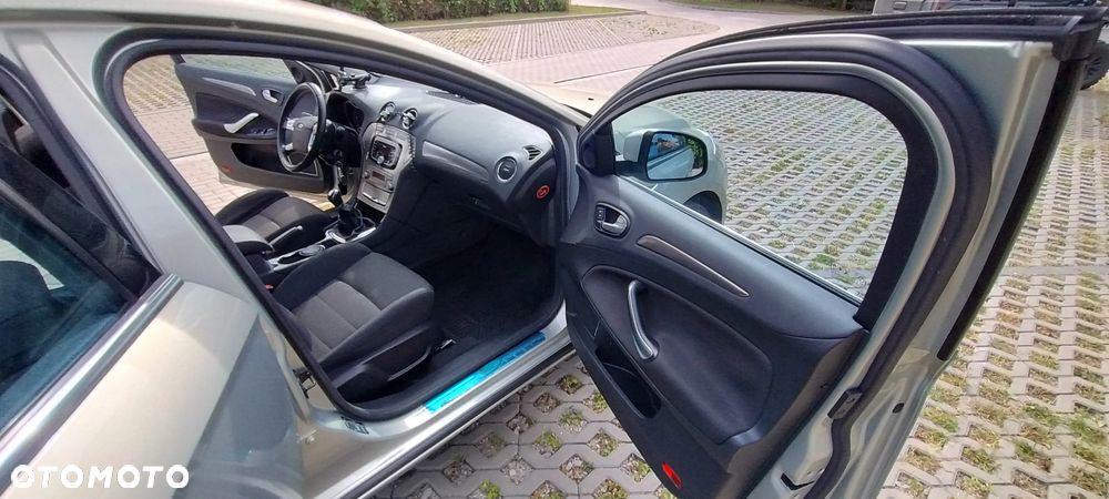 Ford Mondeo 2.0 Titanium - 17