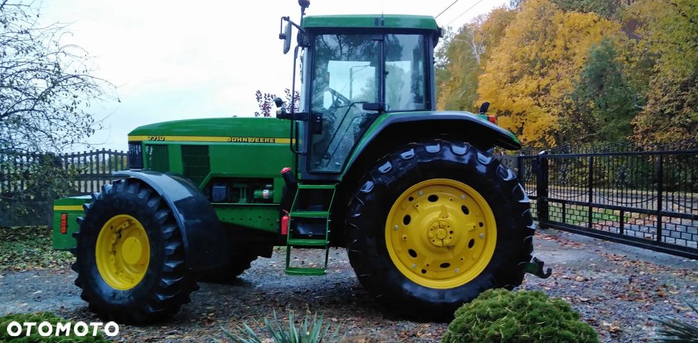 John Deere 7710 - 9