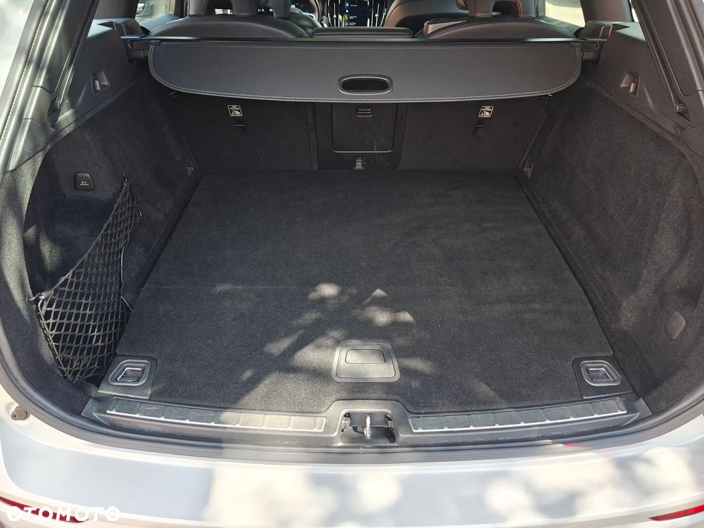 Volvo XC 60 T8 AWD Recharge Geartronic RDesign - 15