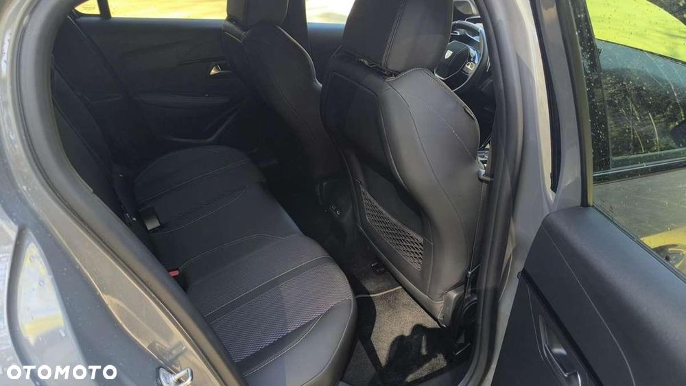 Peugeot 208 1.2 mHEV GT - 9
