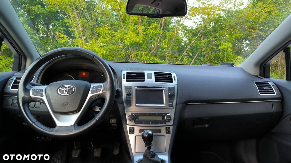 Toyota Avensis 2.0 D-4D Premium - 14