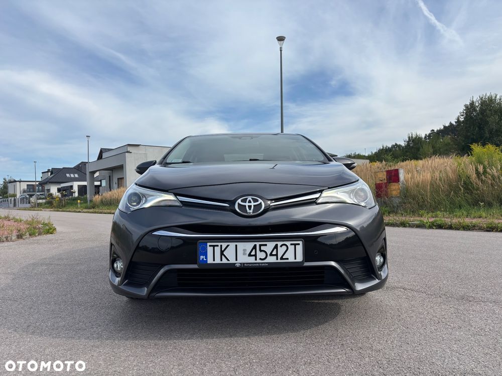 Toyota Avensis 1.8 Premium - 2