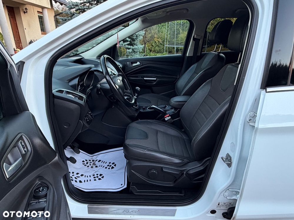 Ford Kuga 2.0 TDCi 2x4 Titanium - 13