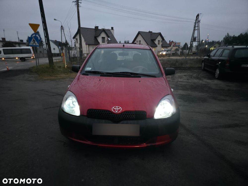 Toyota Yaris 1.0 Base - 4
