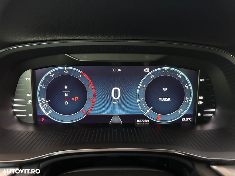 Skoda Octavia 2.0 TDI DSG Sportline - 28