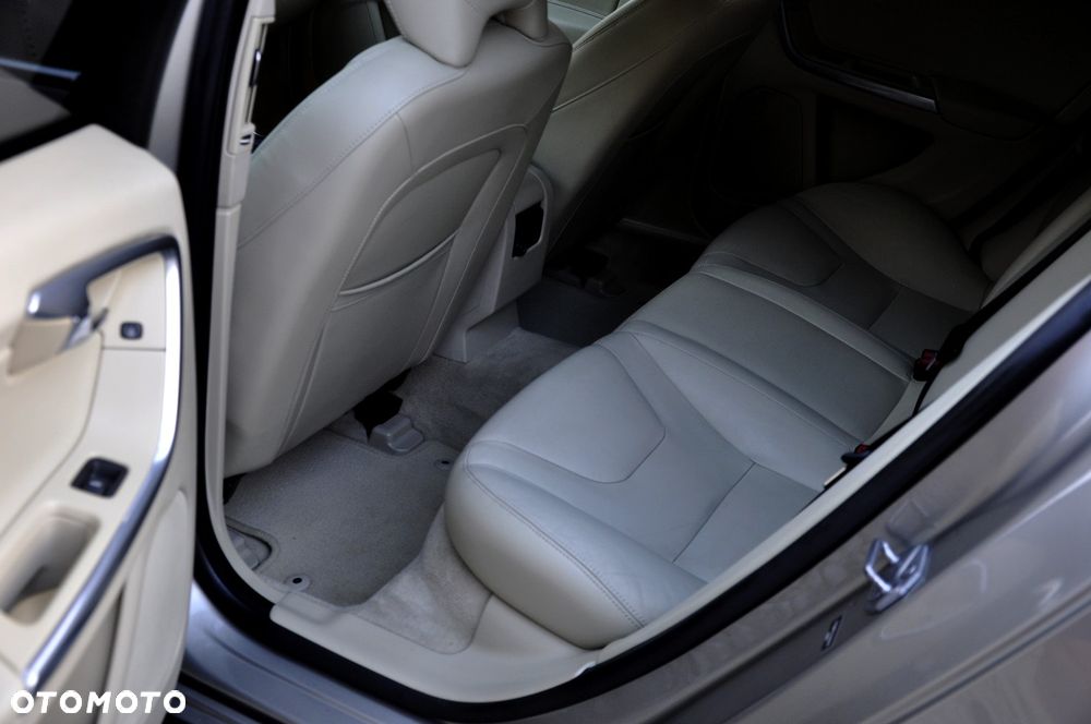 Volvo S60 T5 Geartronic Summum - 31