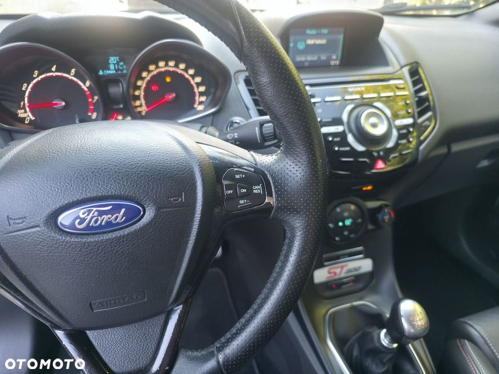 Ford Fiesta ST200 - 16