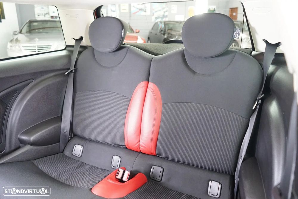 MINI 3 Portas One D - 30