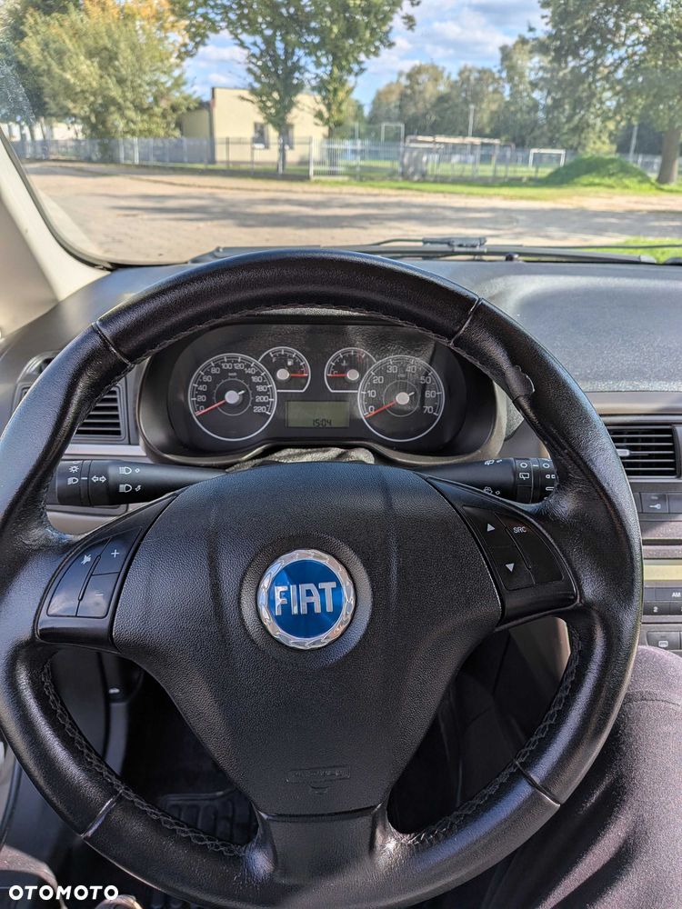 Fiat Grande Punto - 5