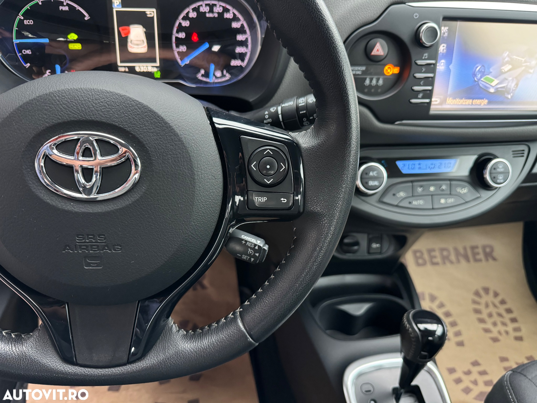 Toyota Yaris 1.5 VVT-i HSD Terra - 16