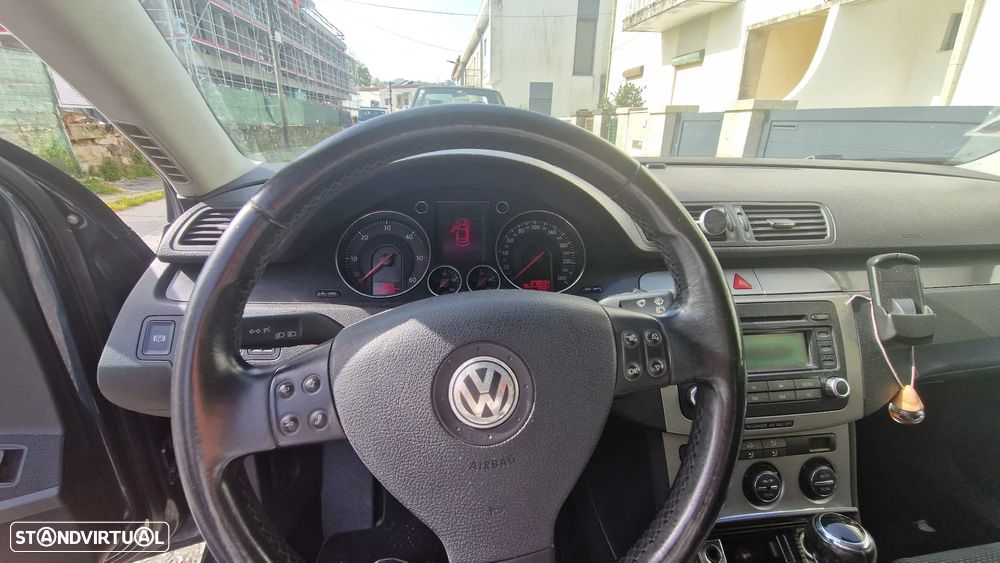 VW Passat Variant 2.0 TDI Confortline - 8