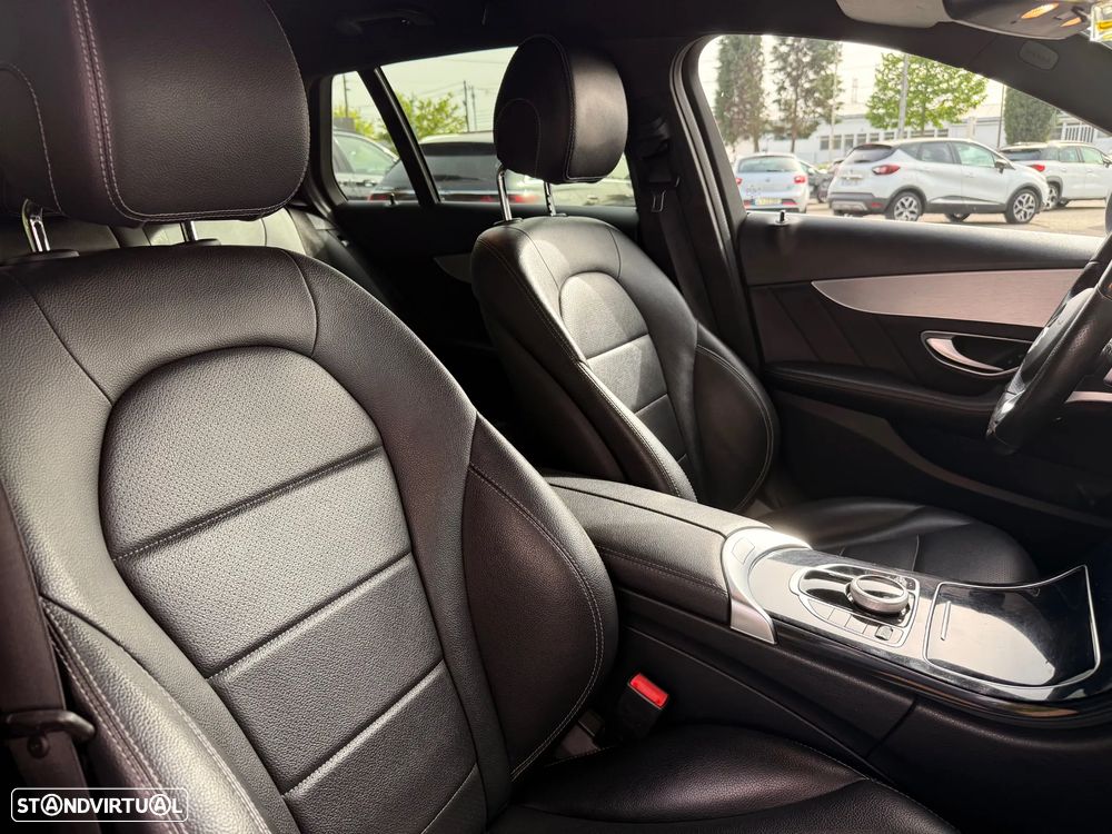 Mercedes-Benz C 300 h AMG Line - 12