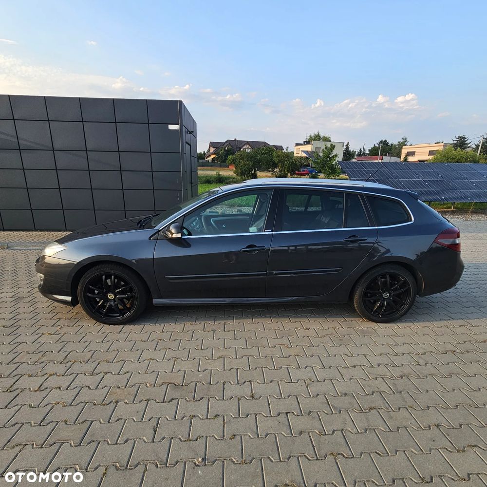 Renault Laguna dCi 180 FAP GT - 26