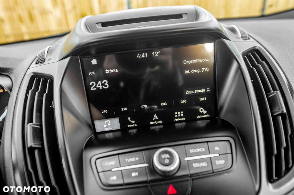 Ford Kuga - 25