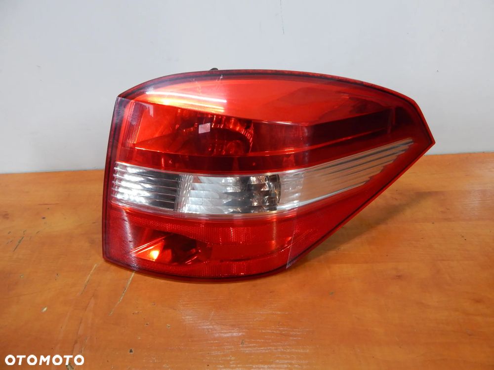 Lampa prawy tył Renault Laguna III 07-17 Kombi Łuków części