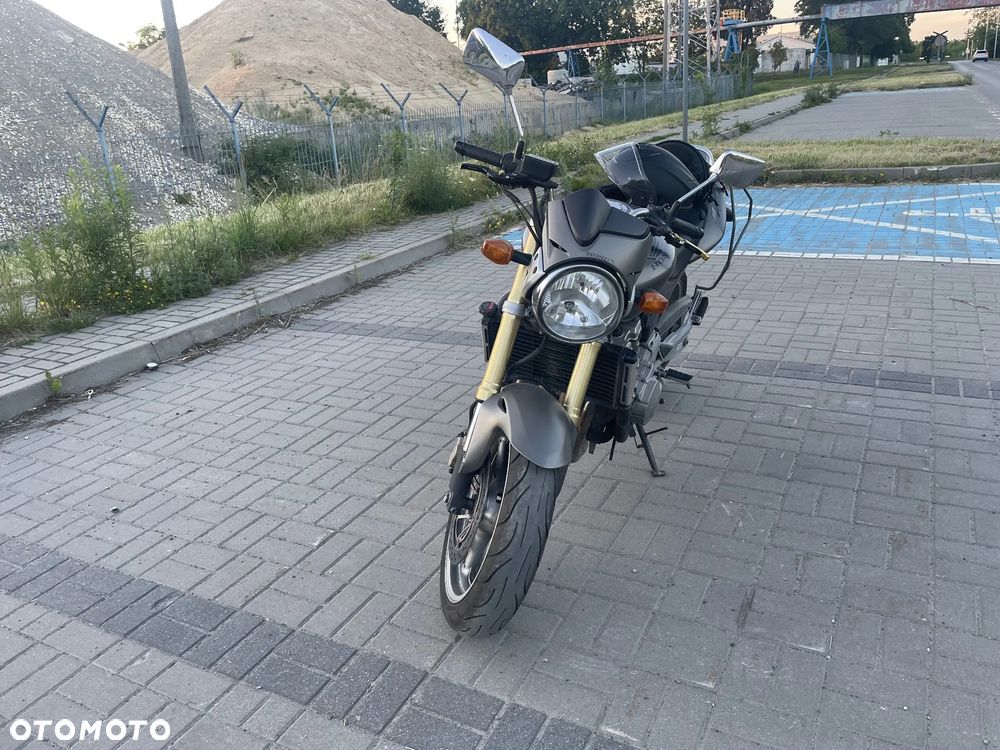Honda Hornet - 2