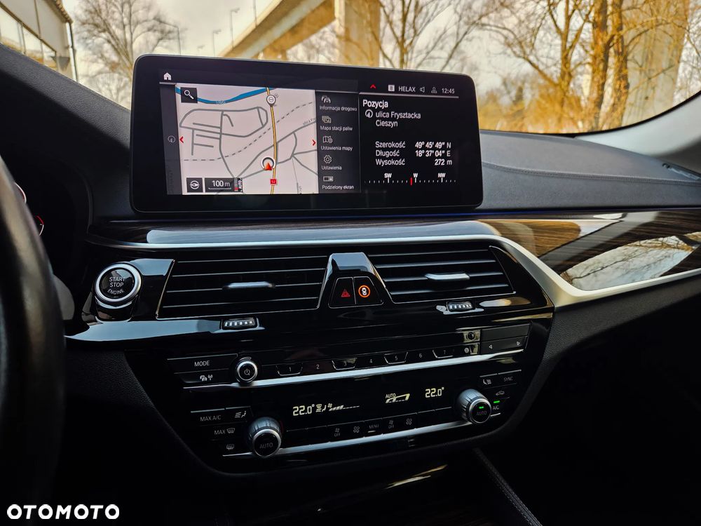 BMW Seria 5 520i Luxury Line sport - 32