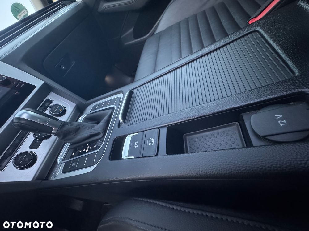 Volkswagen Passat 2.0 TDI SCR DSG Highline - 25