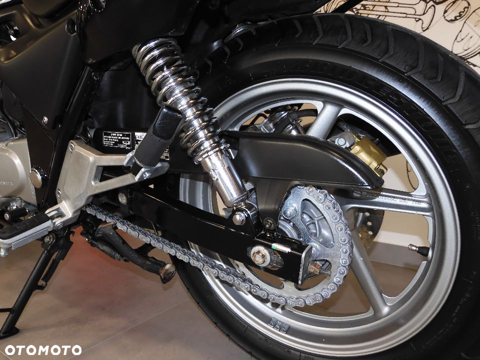 Honda CB - 28