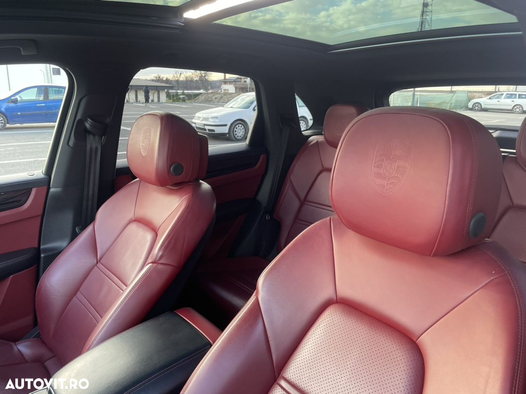 Porsche Cayenne Tiptronic S Platinum Edition - 10