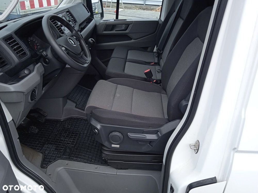 Volkswagen Crafter - 11