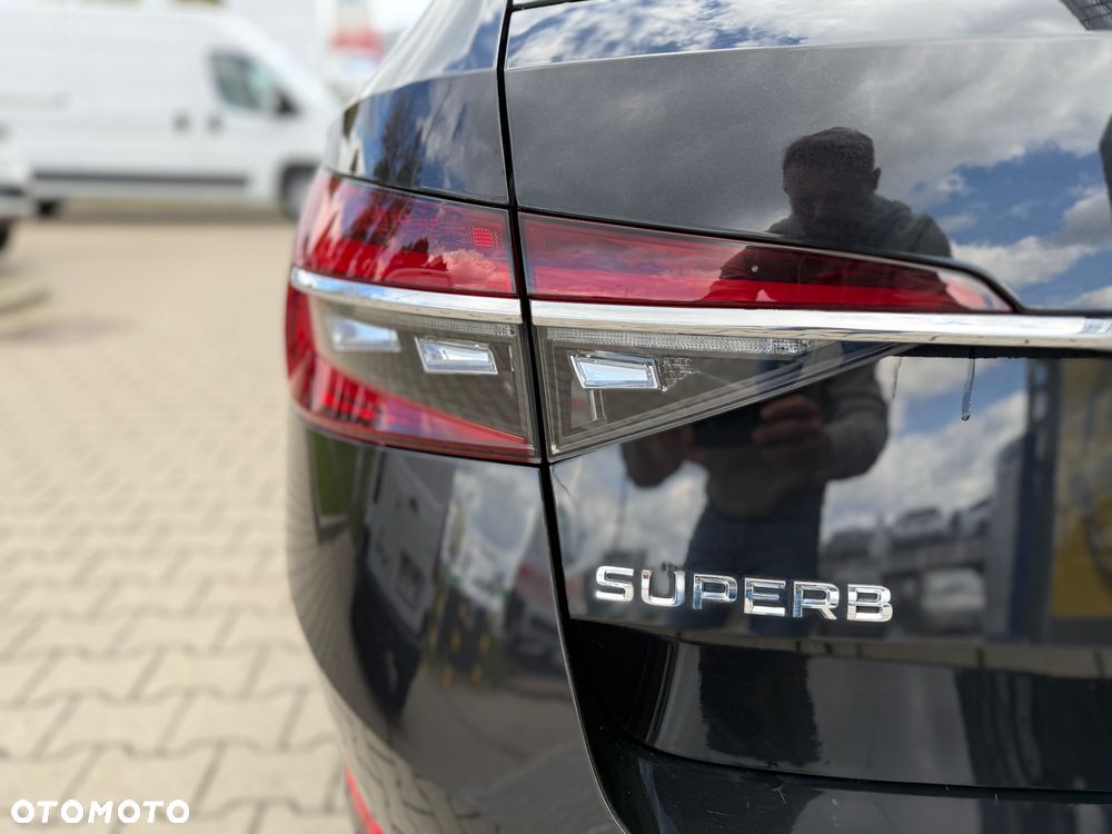 Skoda Superb 2.0 TDI DSG Ambition - 8