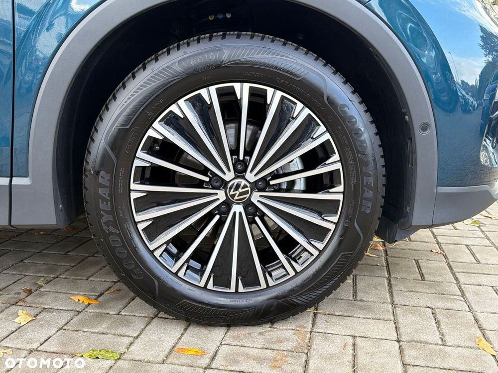 Volkswagen Tiguan - 10
