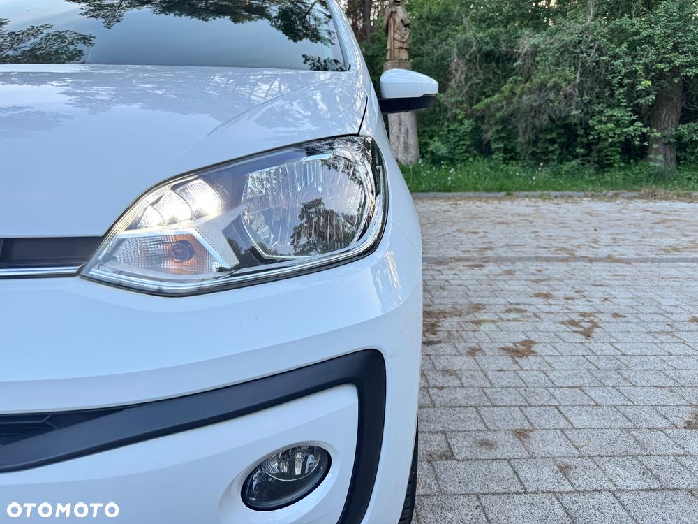 Volkswagen up! Active - 15