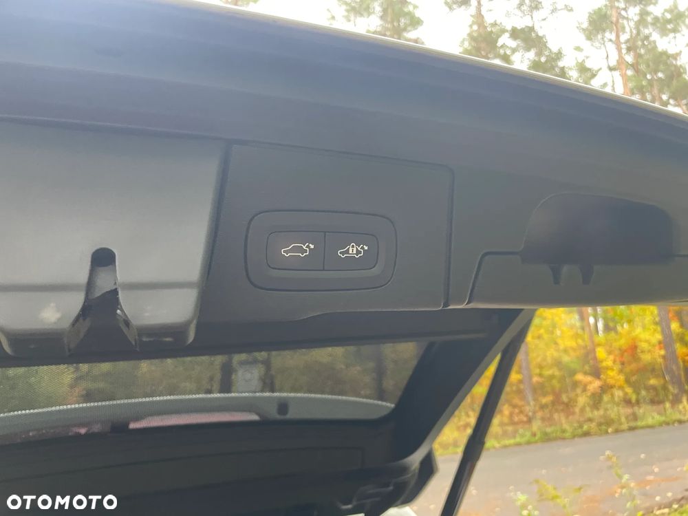 Volvo XC 60 D4 AWD R-Design - 16