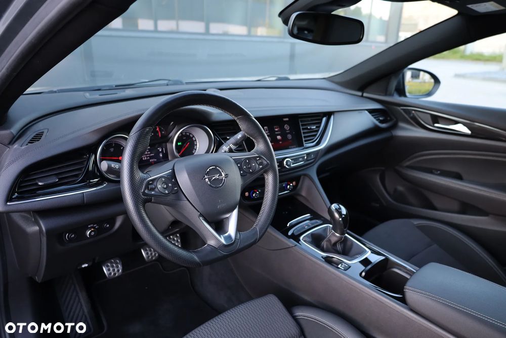 Opel Insignia 2.0 CDTI 4x4 Innovation S&S - 24
