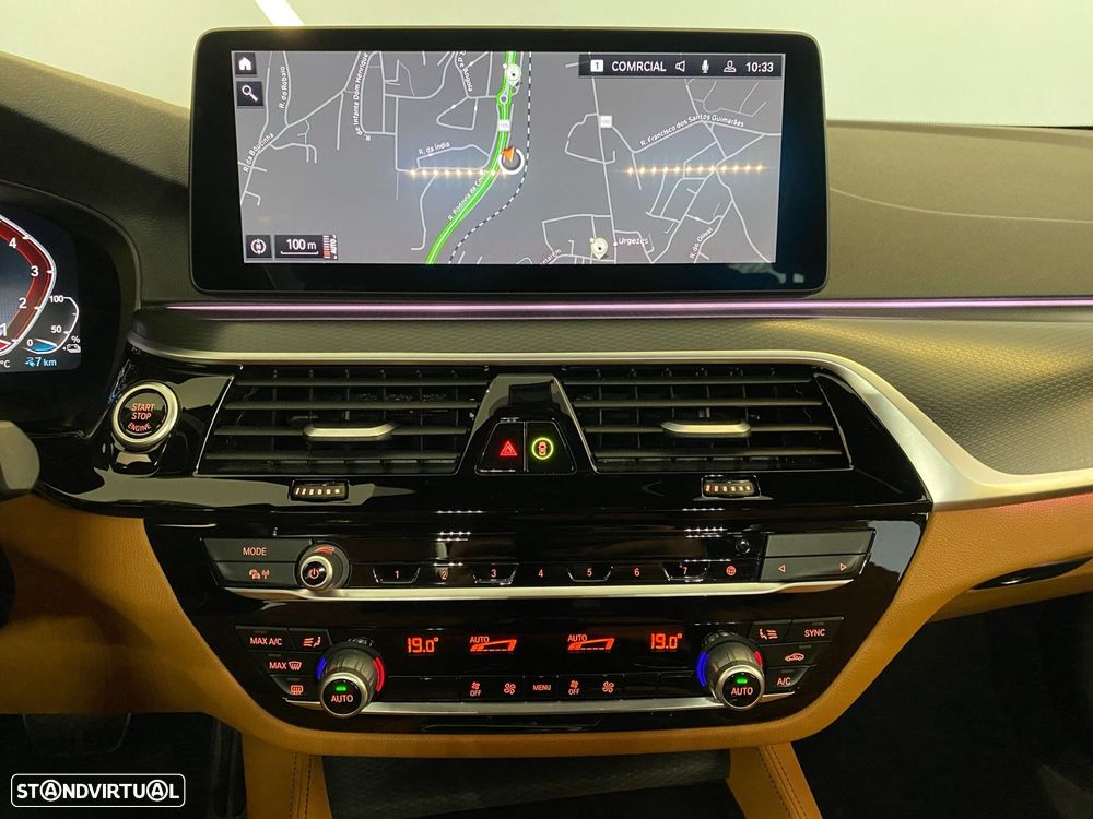 BMW 530 e Pack M - 19