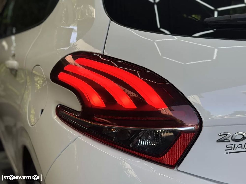 Peugeot 208 1.2 PureTech Style - 6